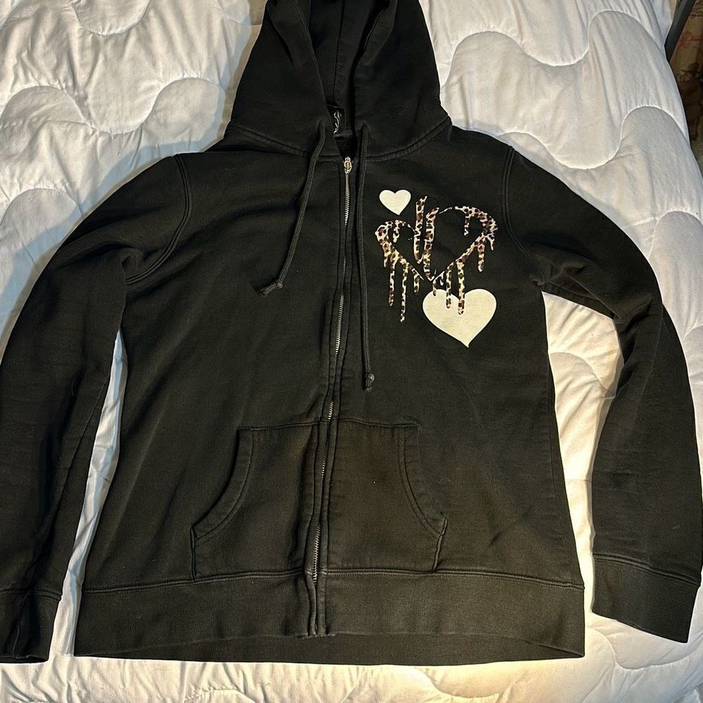 Large Heart Hoodie Black with Zipper and front pockets